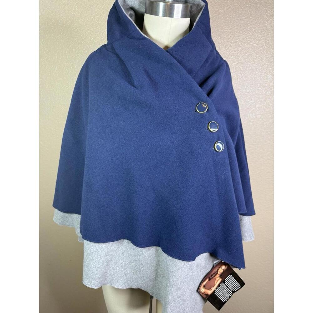 NEW shawl poncho fleece MED/LARGE reversible Blue/Gray Cape Global‎ Chic (042)